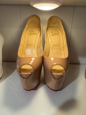 Christian Louboutin Highness 160 Nude Peep Toe Platform Heels